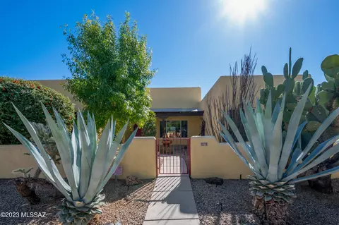 10378 E Isadore Schifano Ln, Tucson, AZ 85747 photo 2