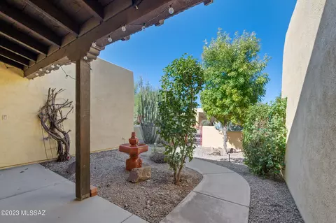 10378 E Isadore Schifano Ln, Tucson, AZ 85747 photo 4
