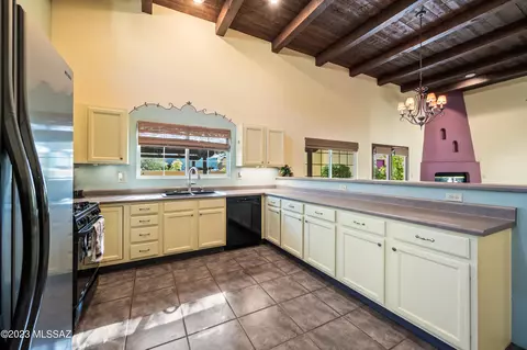 10378 E Isadore Schifano Ln, Tucson, AZ 85747 photo 12