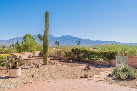 4221 S Emelita Dr, Green Valley, AZ 85622