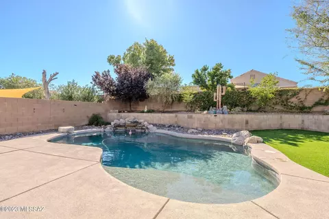 10246 E Calle Estrella Polar, Tucson, AZ 85747