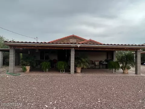 4240 W Teton Rd, Tucson, AZ 85746