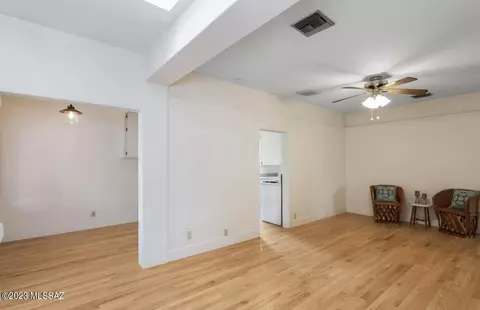 602 E Helen St, Tucson, AZ 85705 photo 5