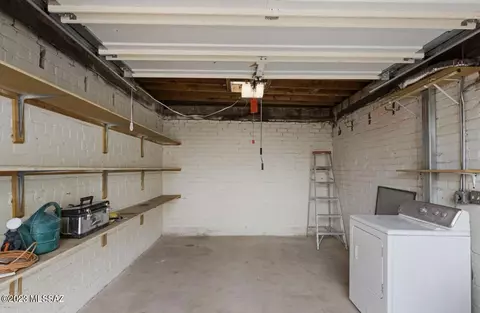 602 E Helen St, Tucson, AZ 85705 photo 18