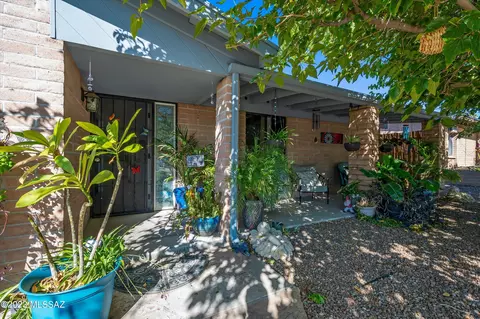 9709 E Burnett St, Tucson, AZ 85730