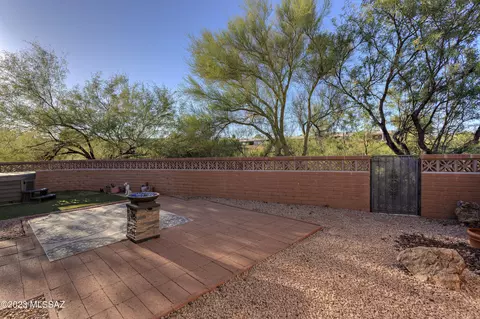 1046 S Horizonte Pl, Green Valley, AZ 85614