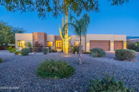 2744 N Megafauna Ct, Tucson, AZ 85749