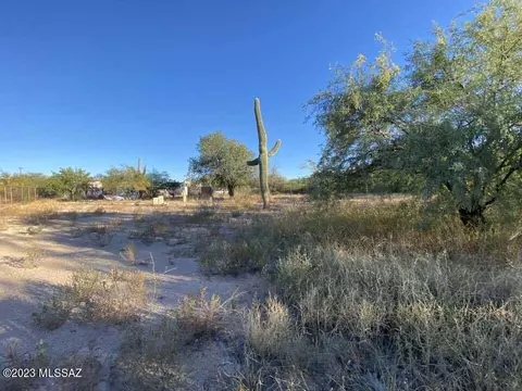 701 E Calle Antonia #5, Tucson, AZ 85706 photo 2