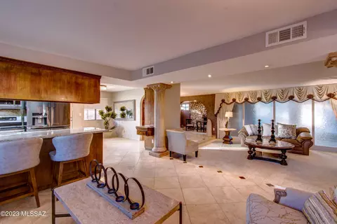 9211 E Stella Rd, Tucson, AZ 85730