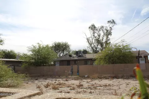 5636 E 26th St, Tucson, AZ 85711 photo 9
