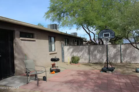 5636 E 26th St, Tucson, AZ 85711 photo 3