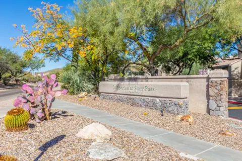 101 S Players Club Dr #2104, Tucson, AZ 85745