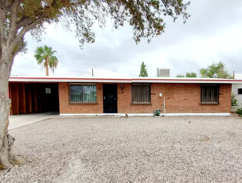 1047 W Simmons St, Tucson, AZ 85705
