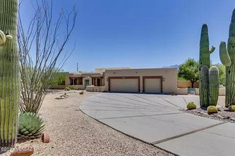 571 S Camino Del Portillo, Green Valley, AZ 85614