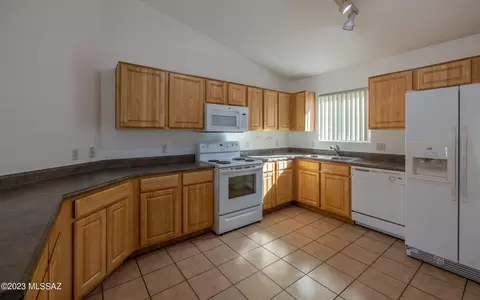 8403 S Otis Dr, Tucson, AZ 85747 photo 9