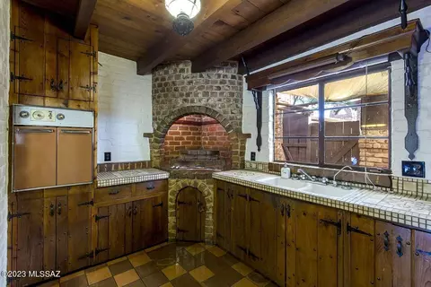 1302 E Roger Rd, Tucson, AZ 85719 photo 23