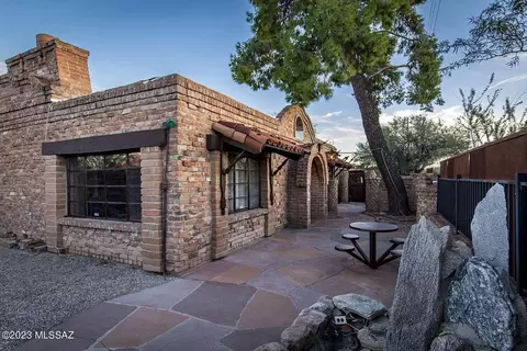 1302 E Roger Rd, Tucson, AZ 85719 photo 15