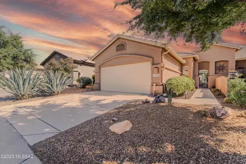 39025 S Casual Dr, Tucson, AZ 85739