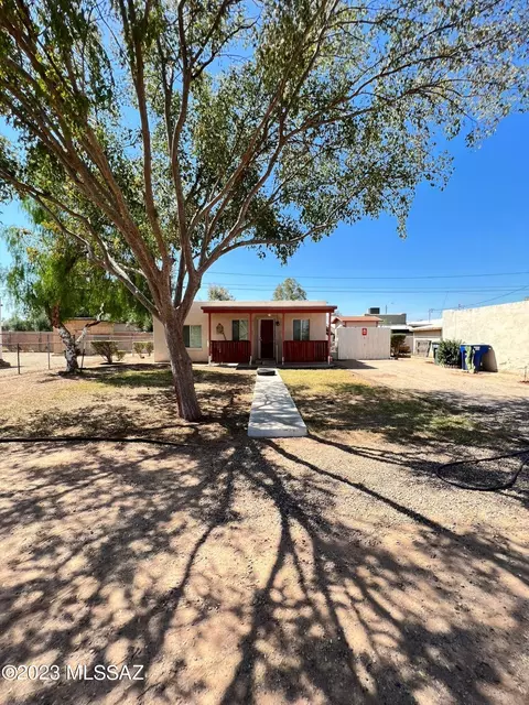319 W Palmdale St, Tucson, AZ 85714