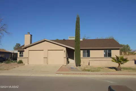 4747 W Wild Horse Dr, Tucson, AZ 85742