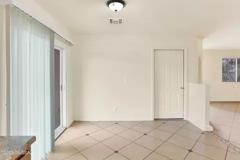 3917 E Dover Stra, Tucson, AZ 85706 photo 7