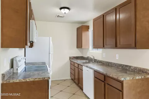 3917 E Dover Stra, Tucson, AZ 85706 photo 3