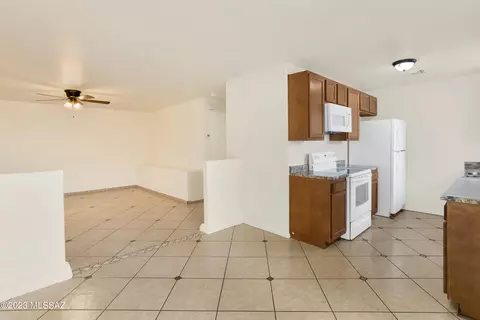 3917 E Dover Stra, Tucson, AZ 85706 photo 6