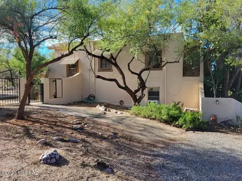 5800 Edwin Rd, Tucson, AZ 85739