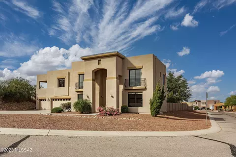 9400 S Corte Almaro, Vail, AZ 85641