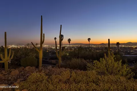 5115 E Saint Andrews Dr, Tucson, AZ 85718