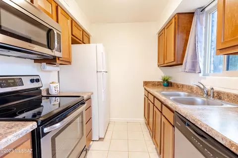6581 Calle La Paz #D, Tucson, AZ 85715