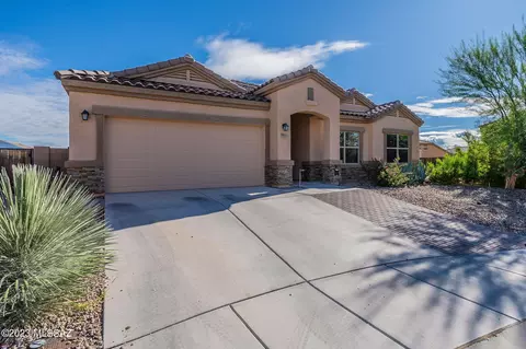 1066 W Whispering Meadows Ct, Sahuarita, AZ 85629