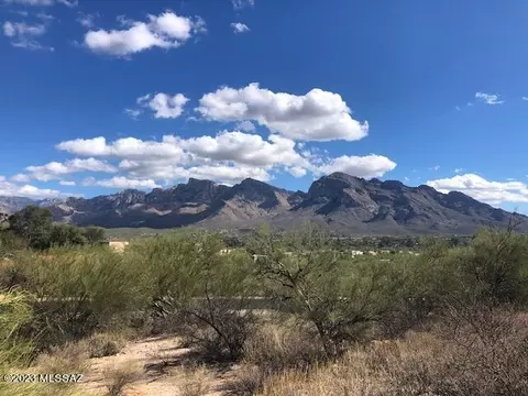 10523 N Pistachio Ave, Tucson, AZ 85737