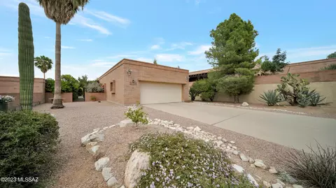 1935 W Ashbrook Dr, Tucson, AZ 85704