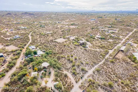 E Miles Street, Tucson, AZ 85748