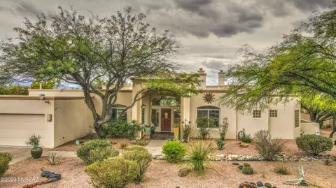9814 E Fire Agate Pl, Tucson, AZ 85749