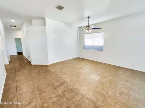 13646 E Aviara Pl, Vail, AZ 85641 photo 5