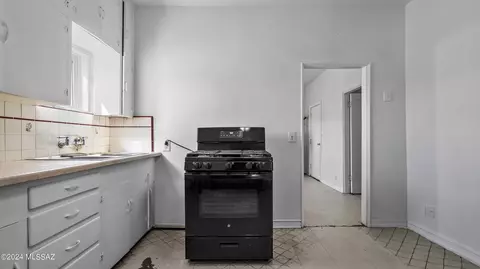 120 E 28th St, South Tucson, AZ 85713 photo 9