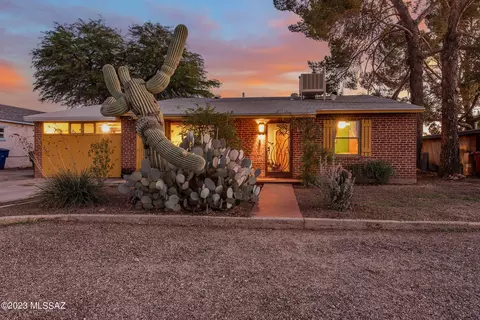 5044 E Rosewood St, Tucson, AZ 85711