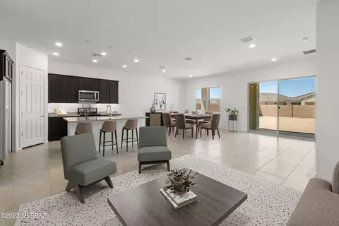 10637 W Whitehall Dr, Marana, AZ 85653