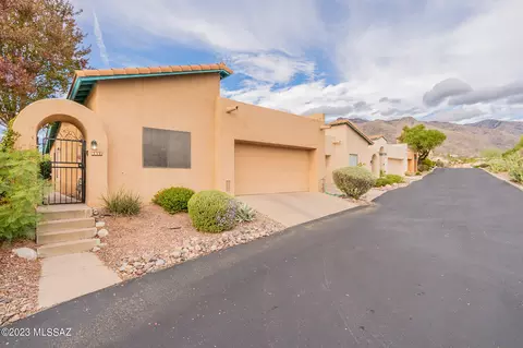 6057 N Tocito Pl E, Tucson, AZ 85718