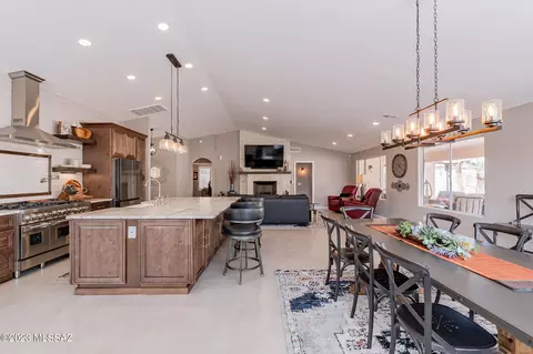 38411 S Canyon Shadows Dr, Tucson, AZ 85739