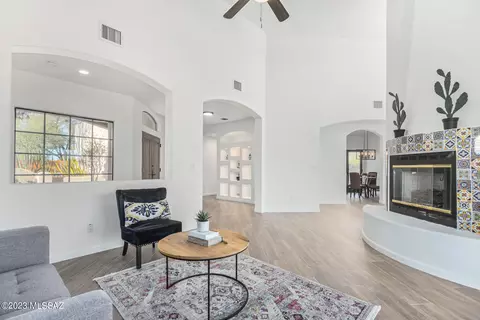2332 N Whispering Bells Dr, Tucson, AZ 85745