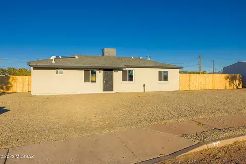 2113 S Irving Ave, Tucson, AZ 85711