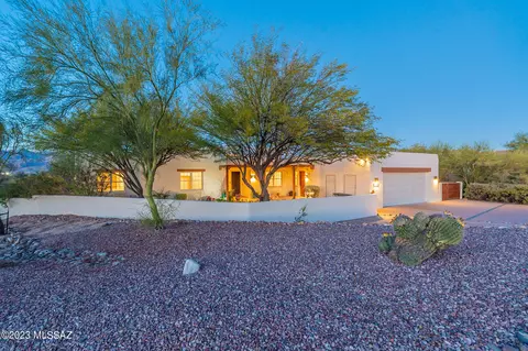 1081 N Arizona Estates Loop, Tucson, AZ 85748