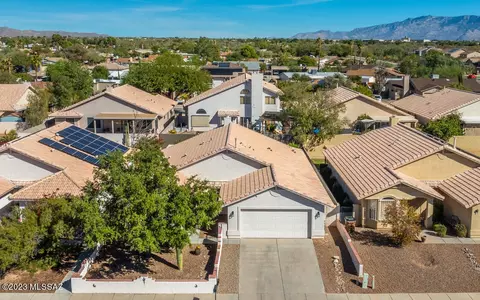 9068 N Wild Eagle Ave, Tucson, AZ 85742