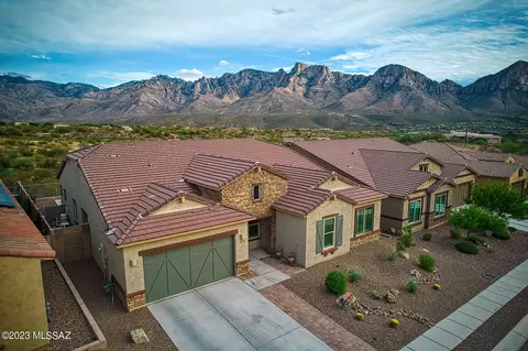 11676 N Silverwood Dr, Tucson, AZ 85737