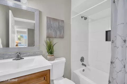 8263 E Winnepeg Pl, Tucson, AZ 85730 photo 4