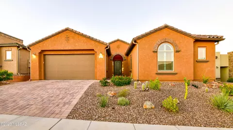 385 E Arizona Poppy Dr, Oro Valley, AZ 85755