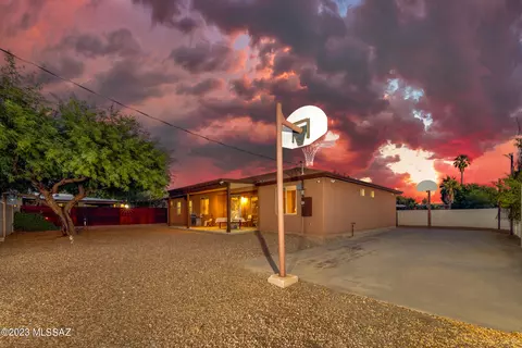 Exterior - 7041 E 2nd St, Tucson, AZ 85710 photo 4 of 5